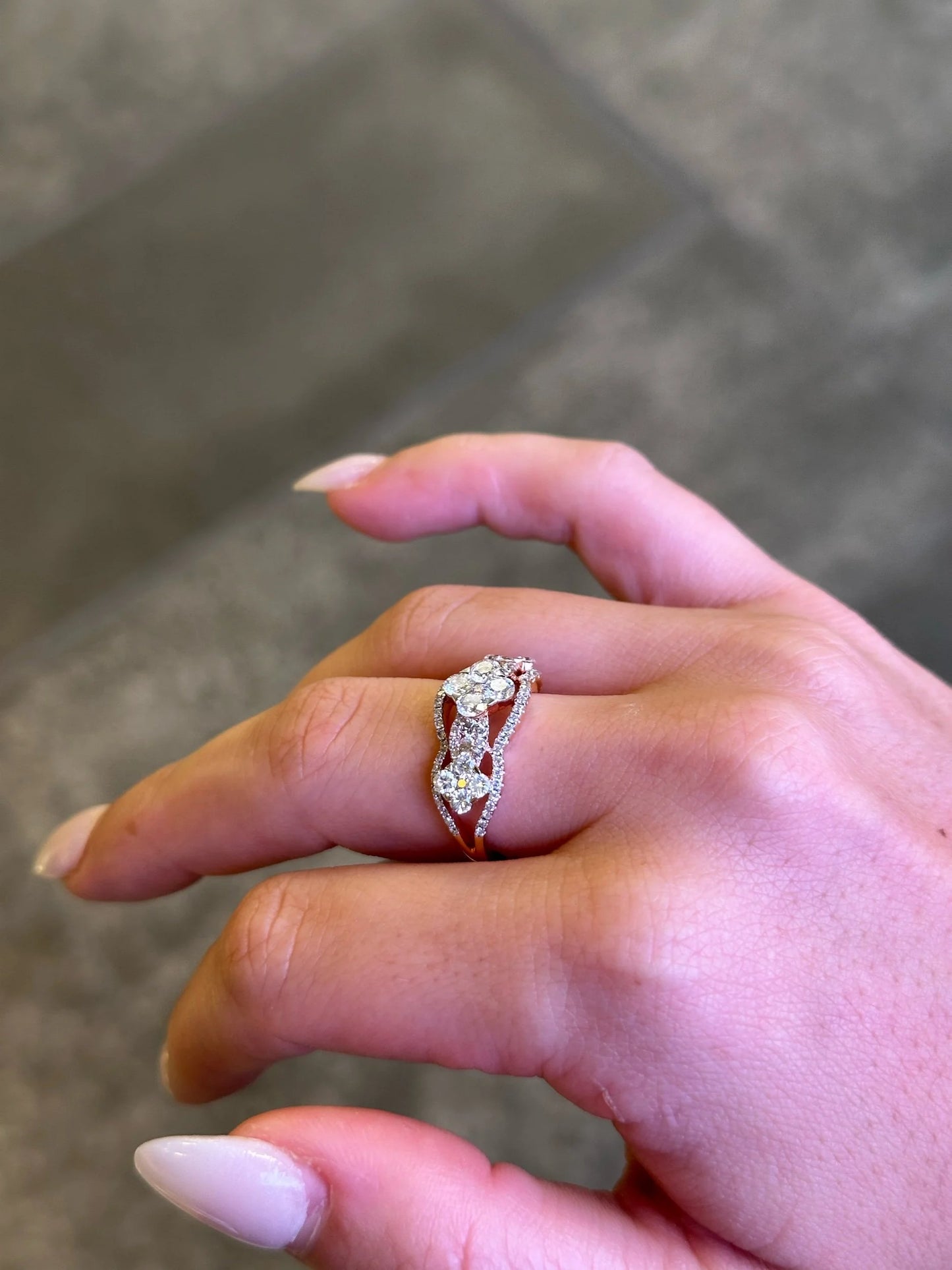 Ladies Three Clover Shaped Fancy Ring