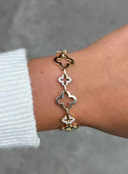Ladies Gold and Diamond Clover Bracelet