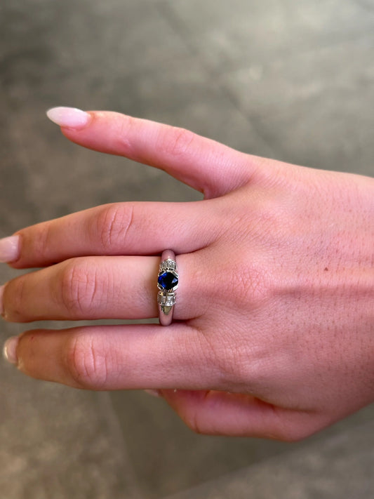 Ladies Center Sapphire Stone and Baguette Diamond Ring