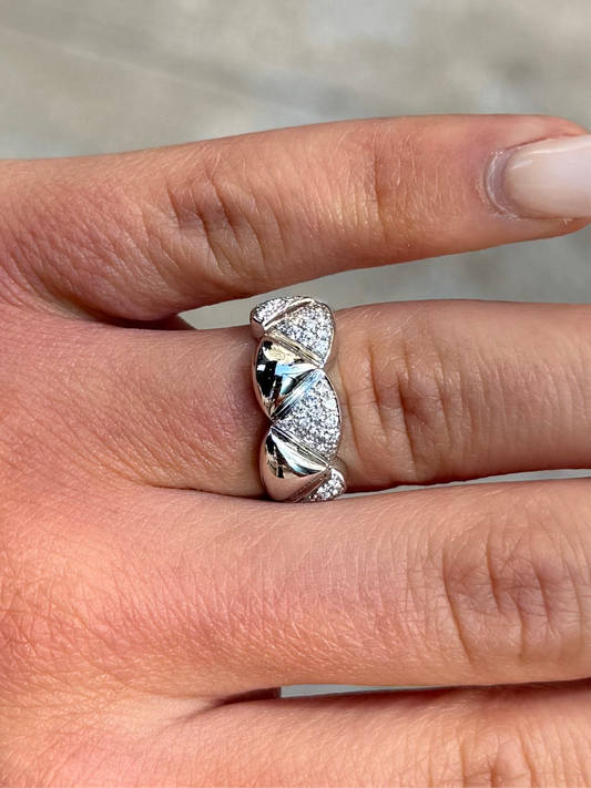 Ladies White Gold and Round Diamond Pyramid Ring