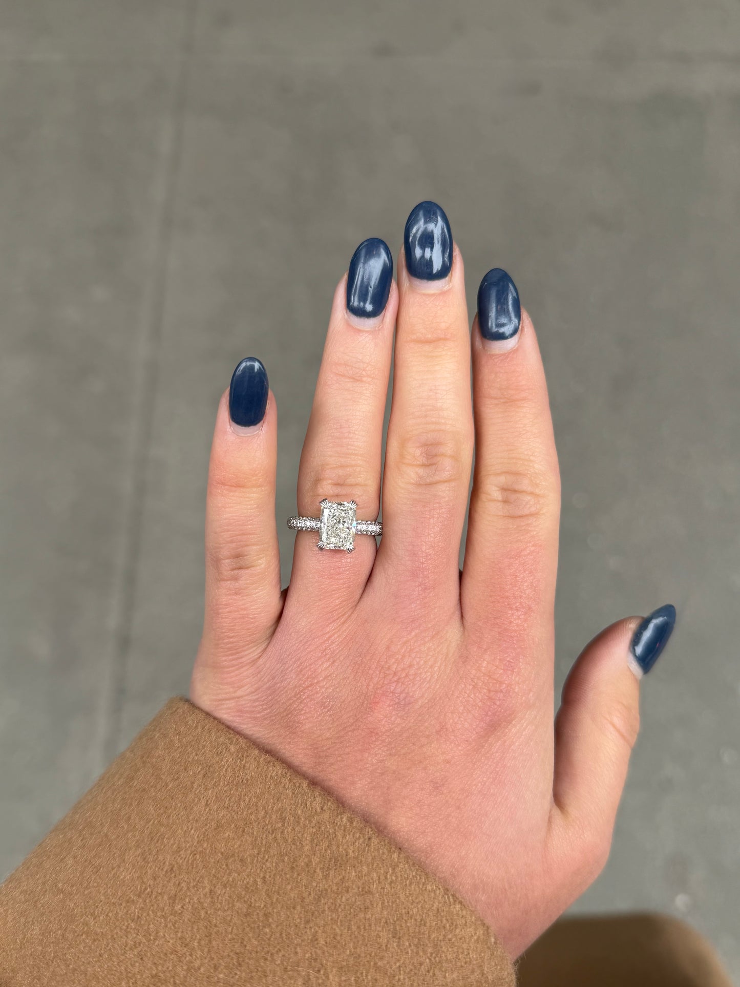 Ladies Radiant Engagement Ring with Under Halo