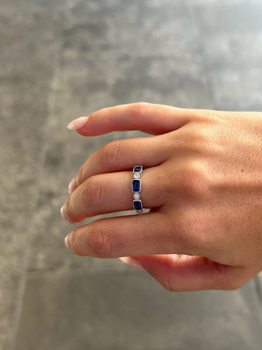 Ladies Three Sapphire Stone Round Diamond Ring