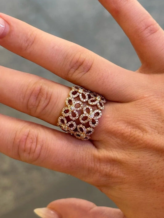 Ladies Wide Six Flower Design Ring