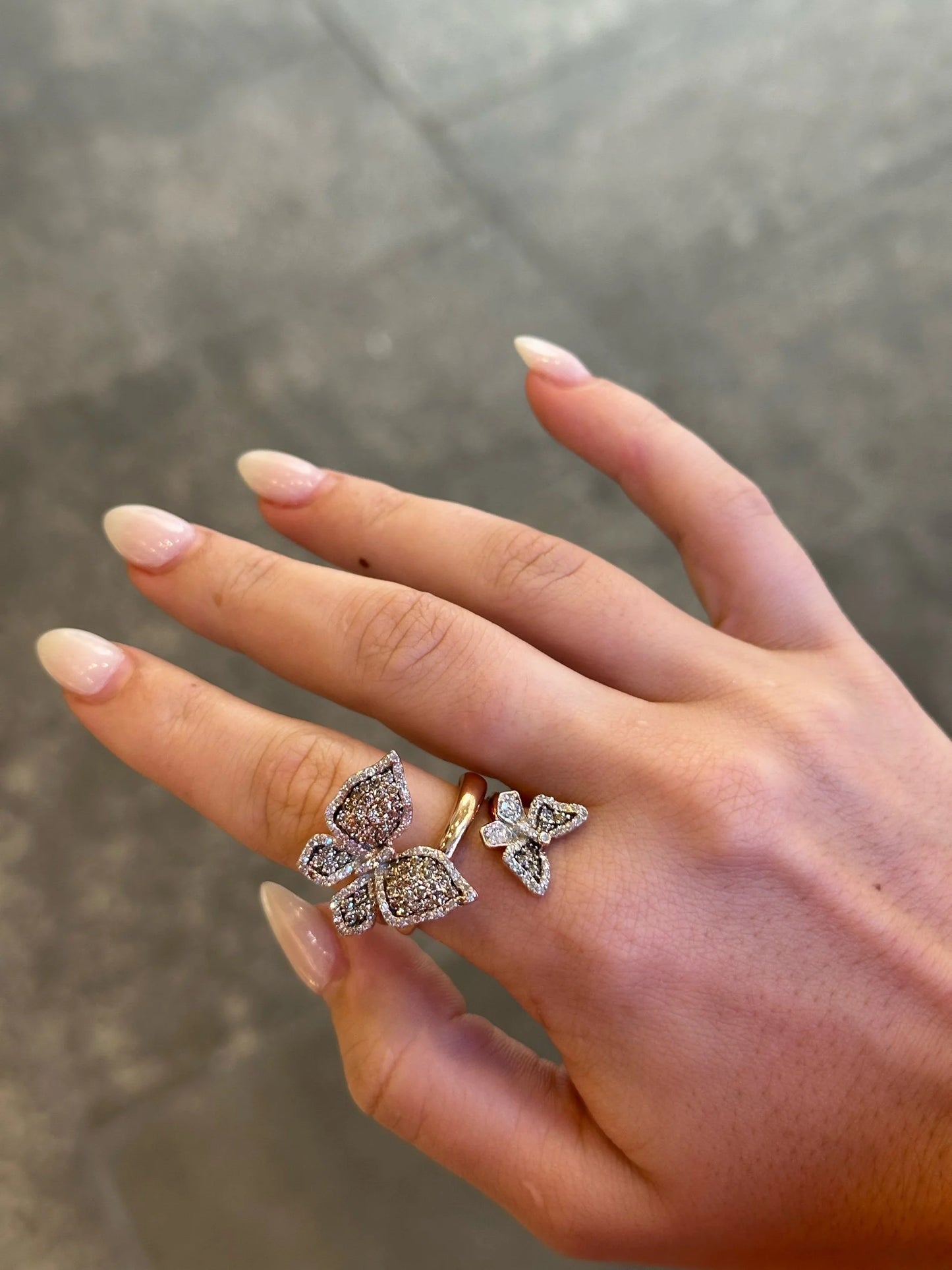 Ladies Butterfly Round Diamond Ring