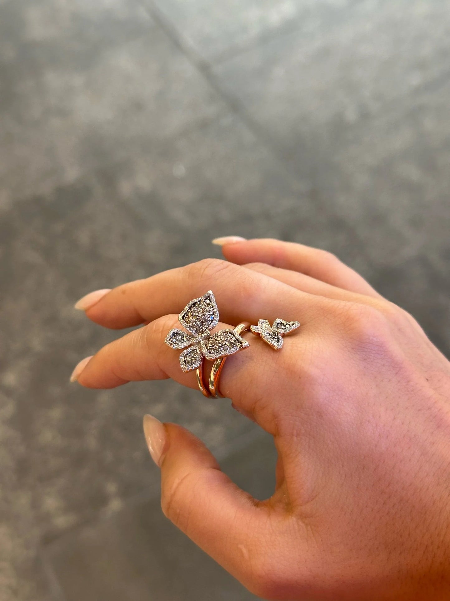 Ladies Butterfly Round Diamond Ring