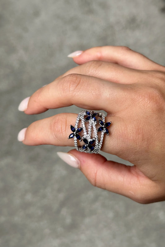 Ladies Sapphire Flower and Round Diamond Ring