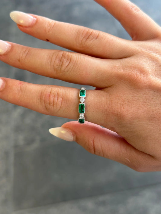 Ladies Three Emerald Stone Round Diamond Ring