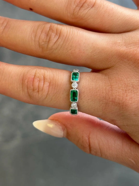 Ladies Three Emerald Stone Round Diamond Ring