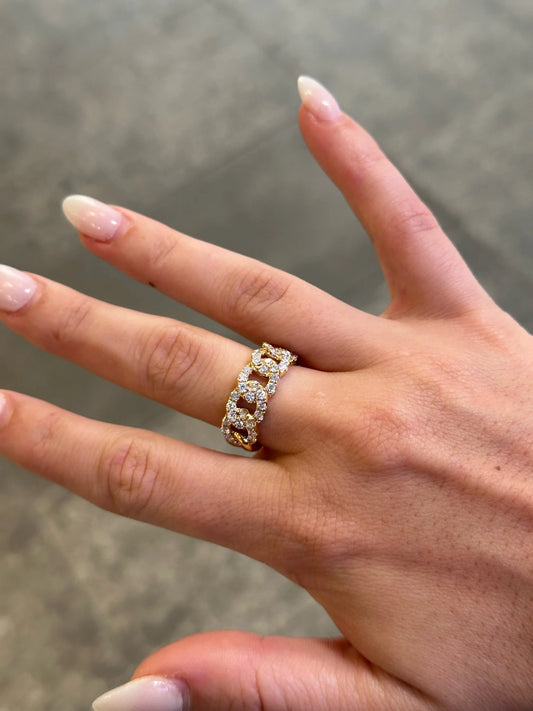 Ladies Link Round Diamond Ring