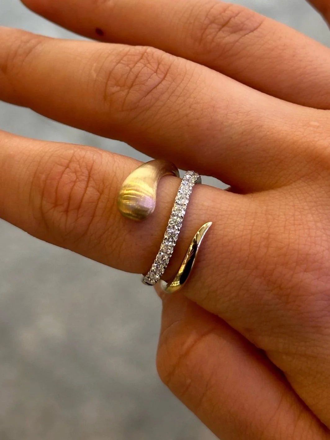 Ladies Matte Finish and Round Diamond Ring