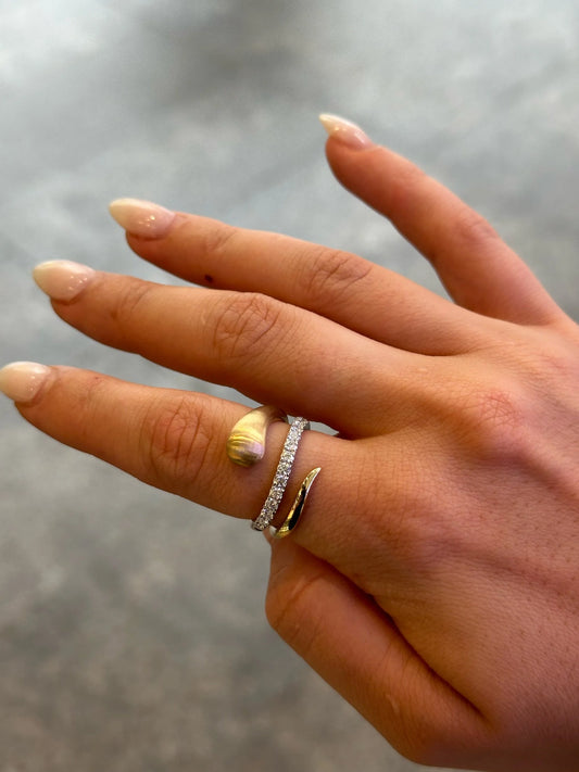 Ladies Matte Finish and Round Diamond Ring