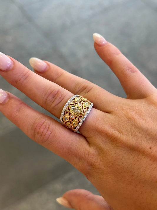 Ladies Wide Filigree Design Ring