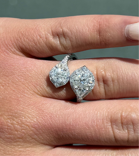 Ladies 2 Headed Pear-Shaped Cluster Fancy Ring