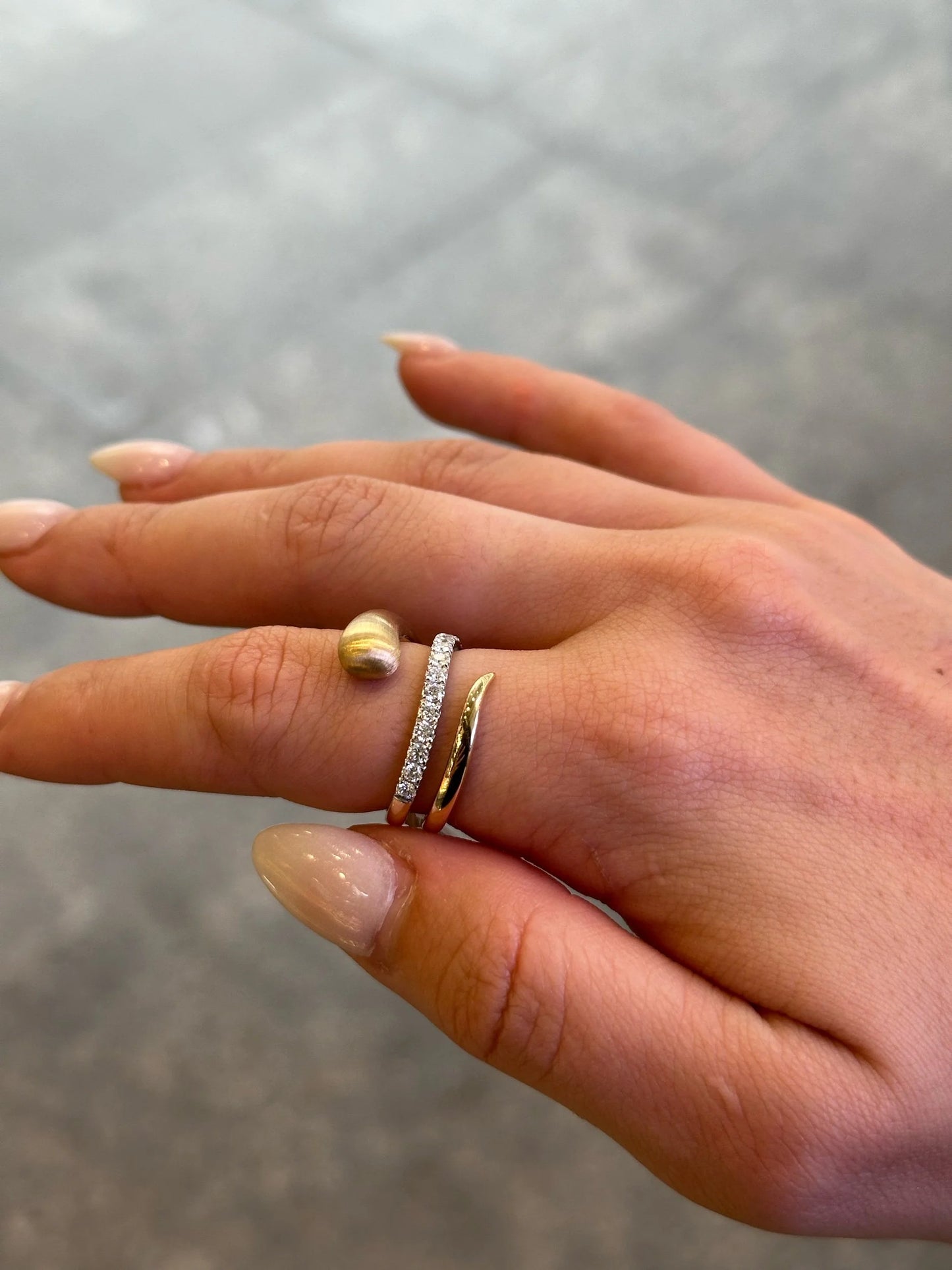 Ladies Matte Finish and Round Diamond Ring