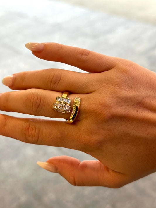 Ladies Modern Style Ring