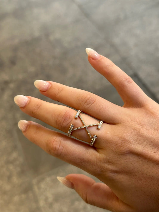 Ladies “X” Round Diamond Ring