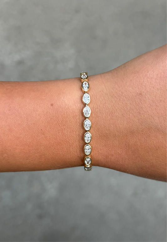 Ladies Lab Grown Bezel Set Oval Bracelet