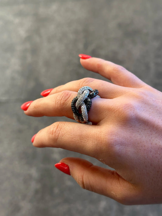 Ladies Interlocking Black Diamond and Round Diamond Ring