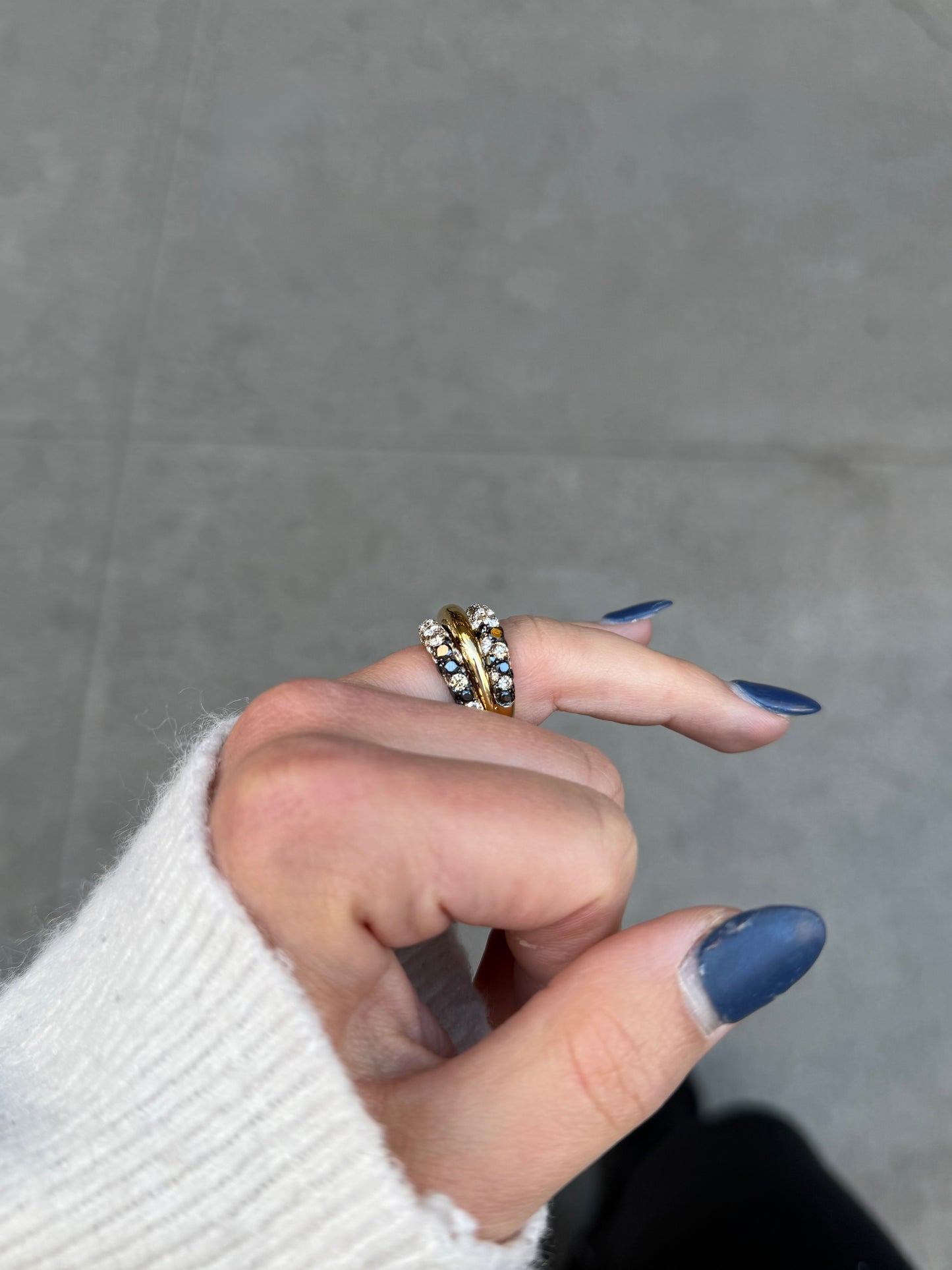 Ladies Multi-Row Wide Dark Color Diamond Ring