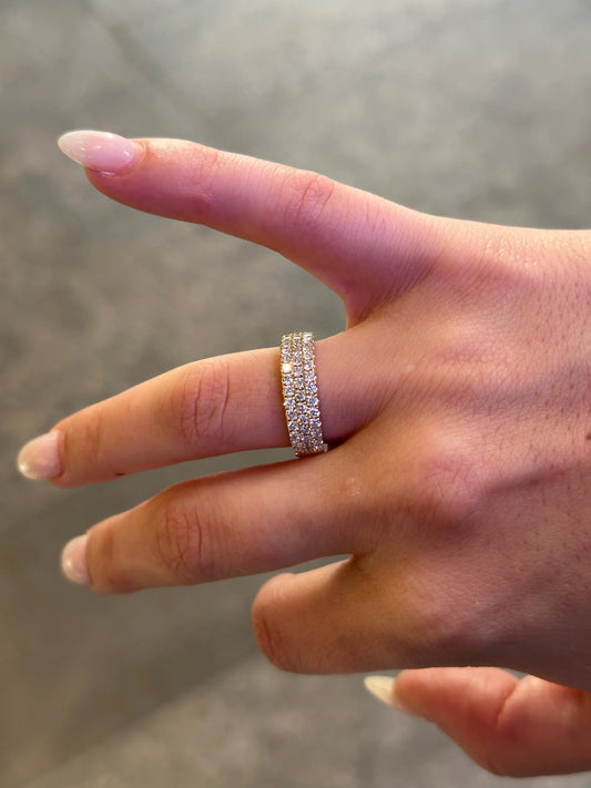 Ladies Three Row Round Diamond Band
