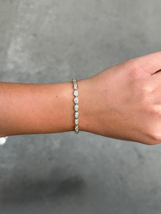 Ladies Lab Grown Bezel Set Oval Bracelet