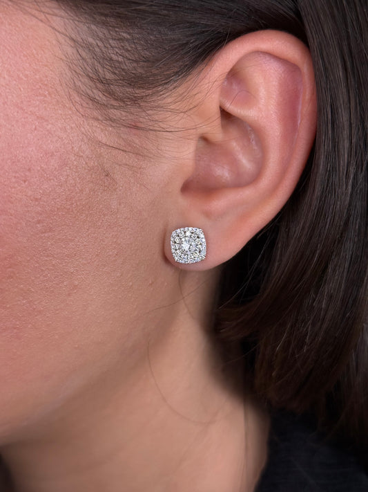 Ladies Round Diamond Cluster Flower Earring