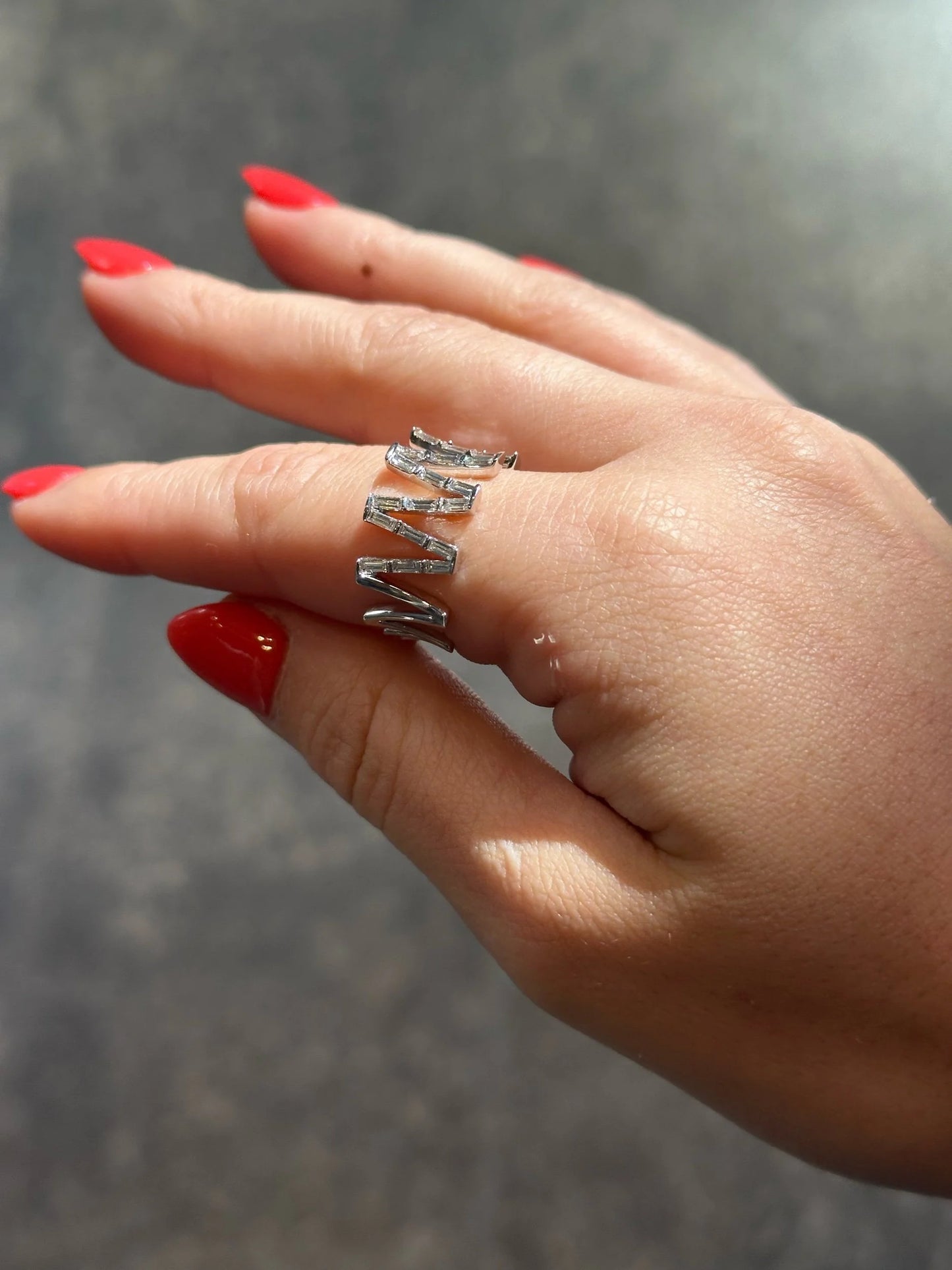 Ladies Majestic Baguette Cut Diamond Ring