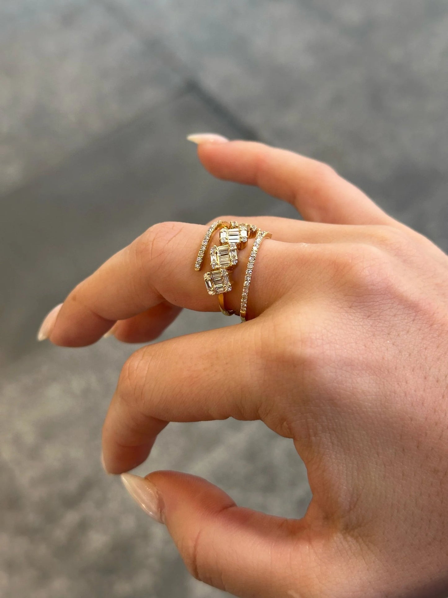 Ladies Split Baguette and Round Cut Diamond Ring