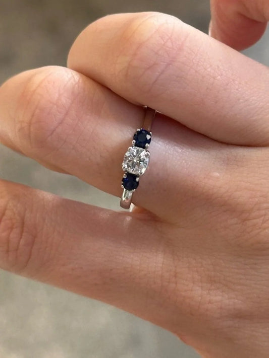 Ladies Sapphire Stone and Center Round Diamond Ring