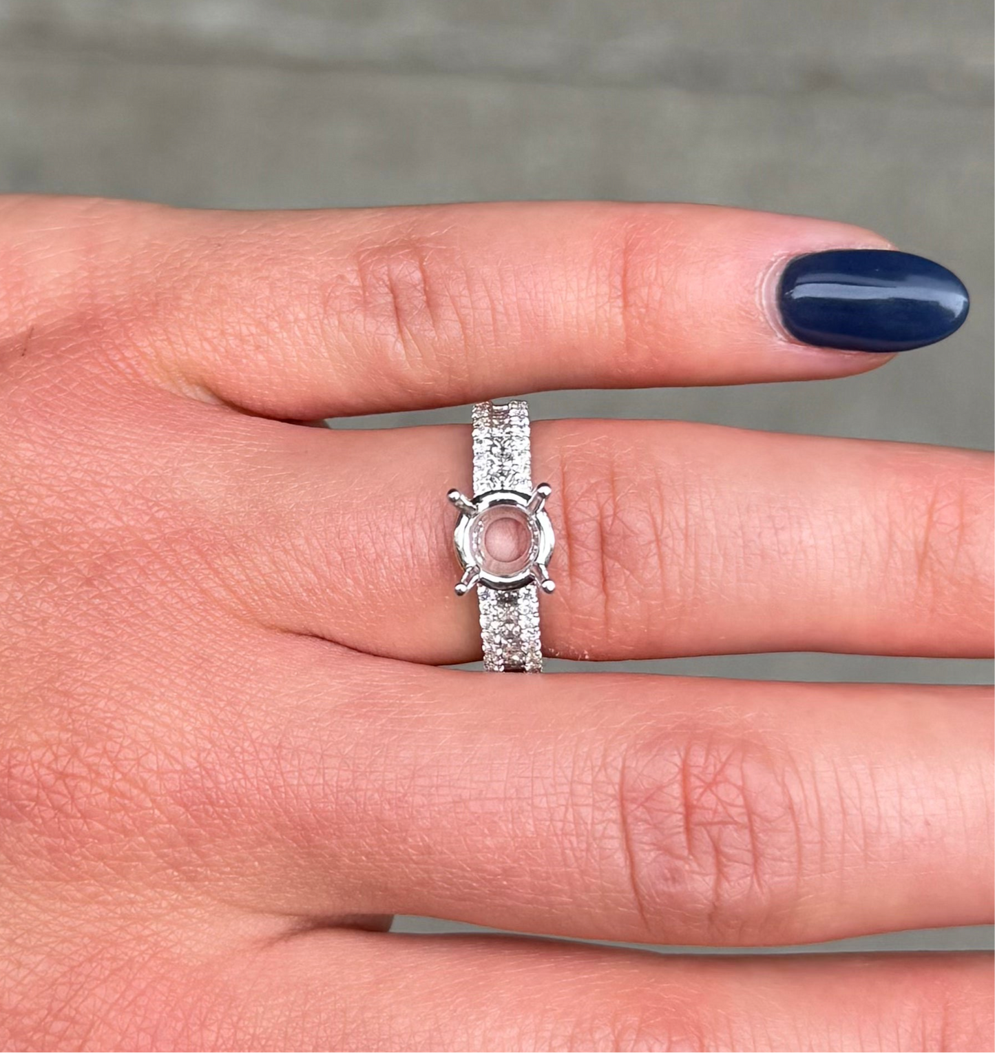 Ladies Thick Round Diamond and Princess Engagement Ring