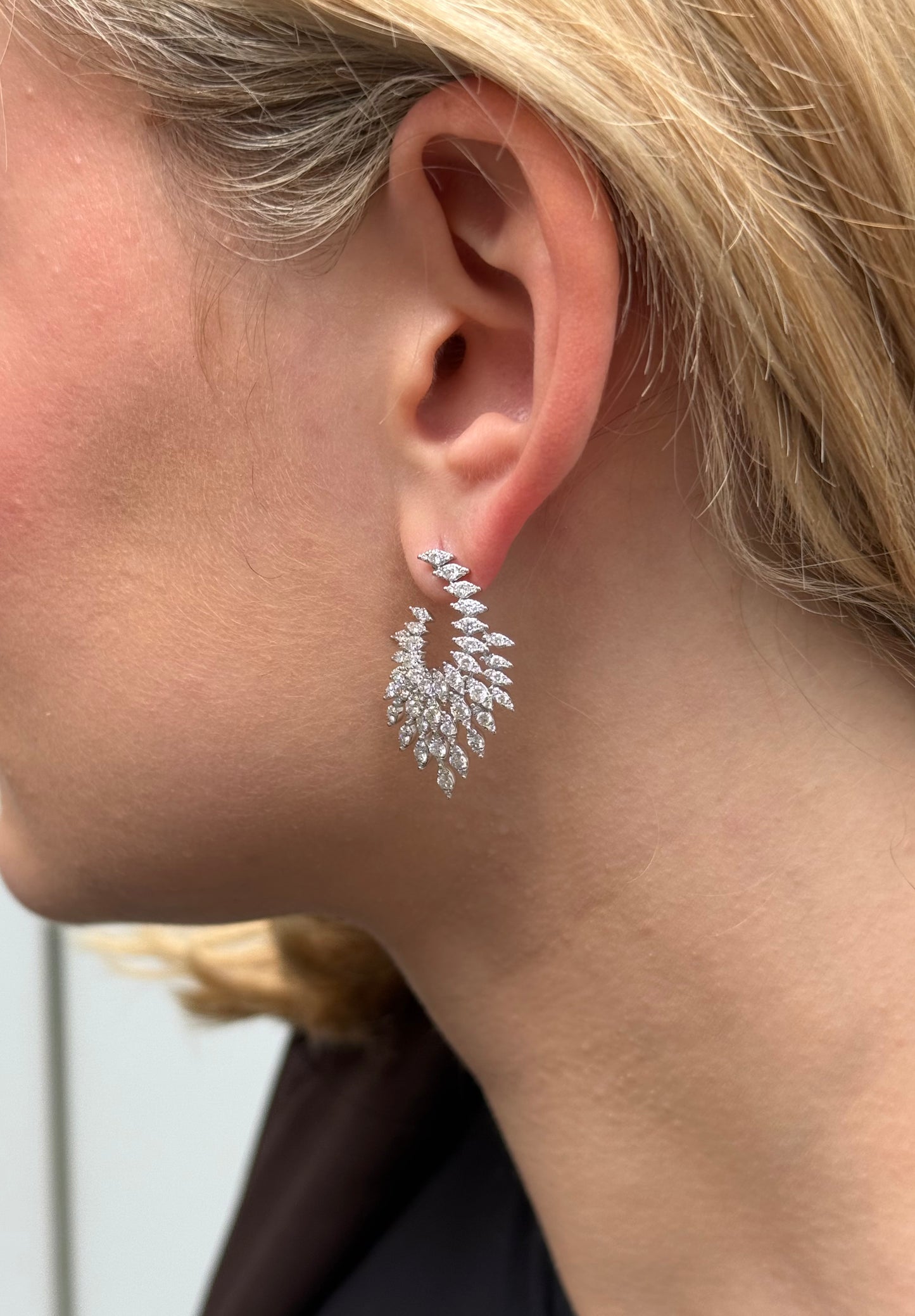 Ladies Sunburst Diamond Earring