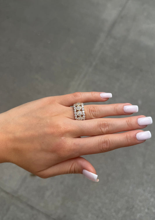 Ladies Wide 5 Round Diamond Cluster Ring