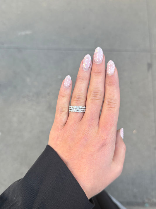 Ladies Wavy 3 Row Round Diamond Ring