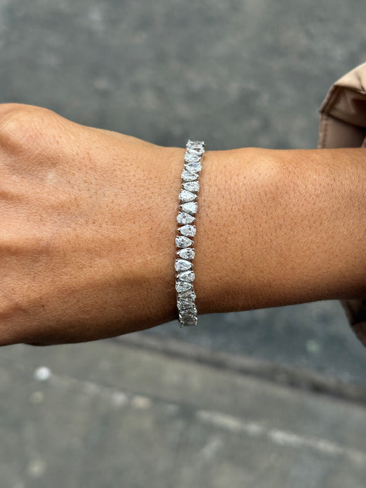 Ladies Lab Grown Pear Cut Tennis Bracelet
