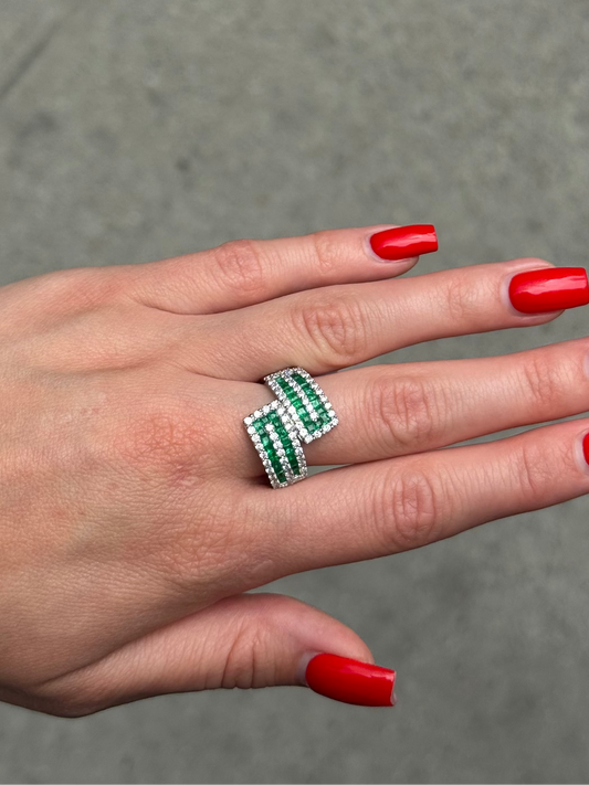 Ladies Wide Princess Emerald and Round Diamond Ring