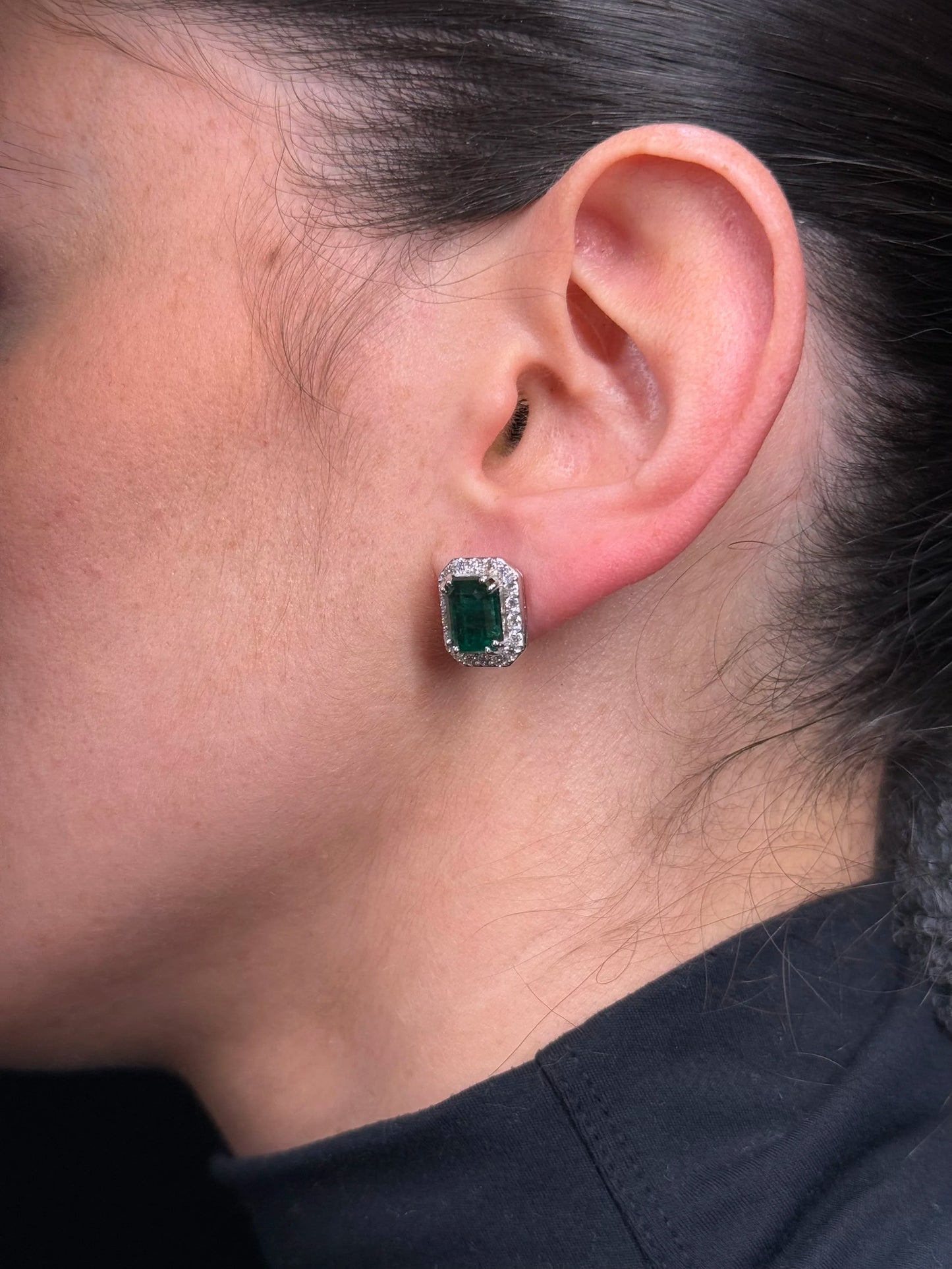 Ladies Emerald Diamond Earrings