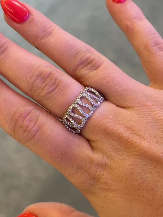 Ladies Serpent Like Diamond Ring