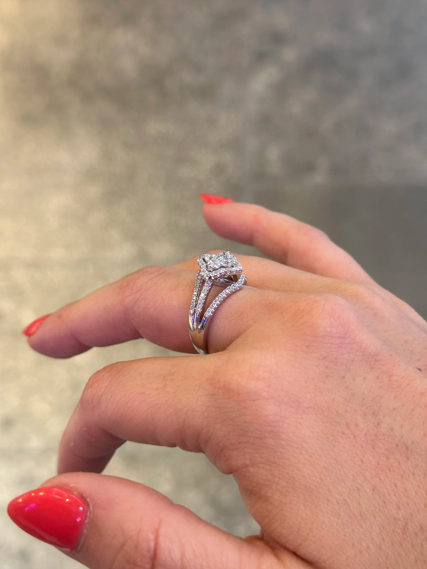 Ladies Star Shaped Three Split Halo Ring