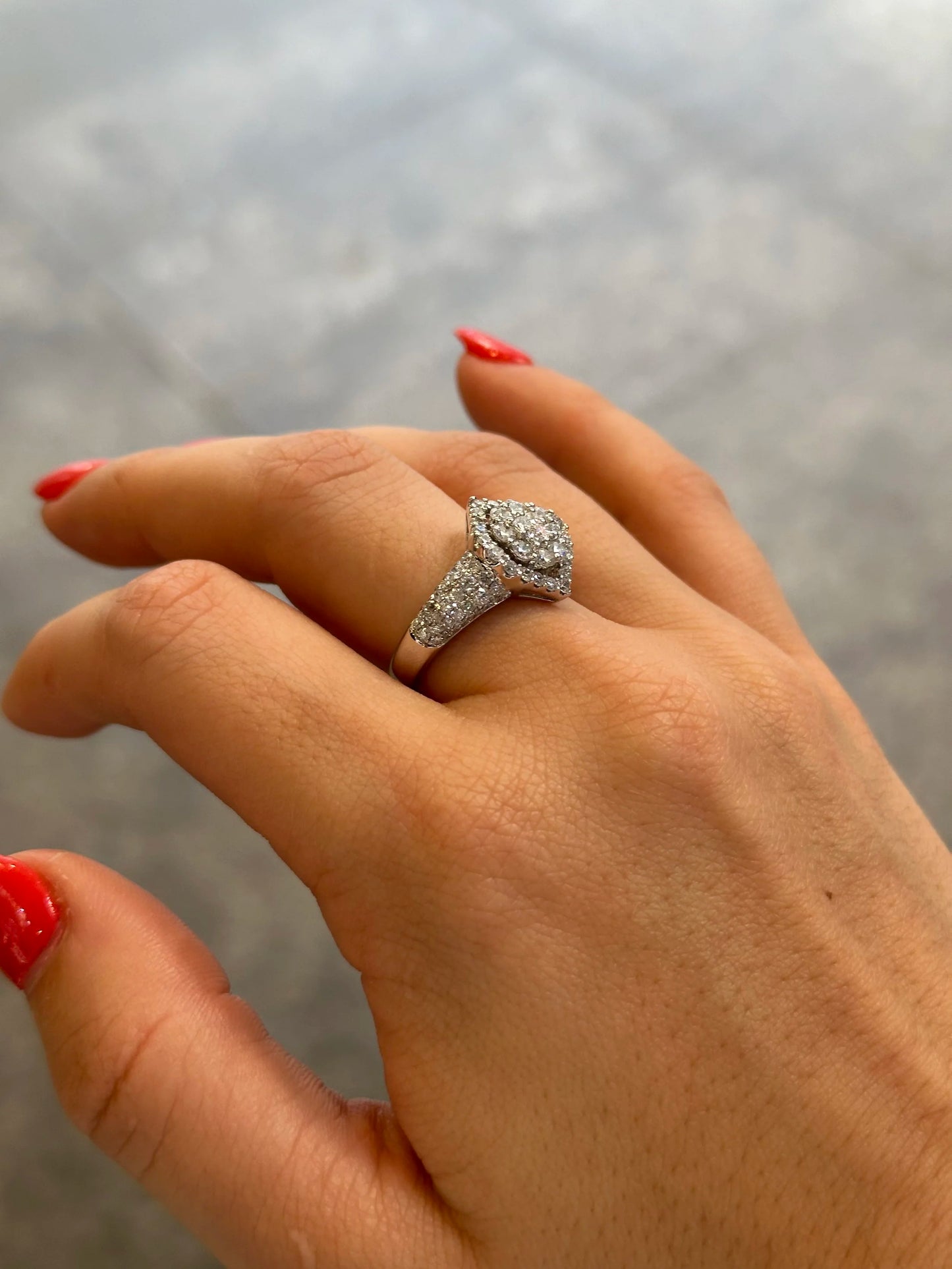 Ladies Round Cluster Center Diamond Ring