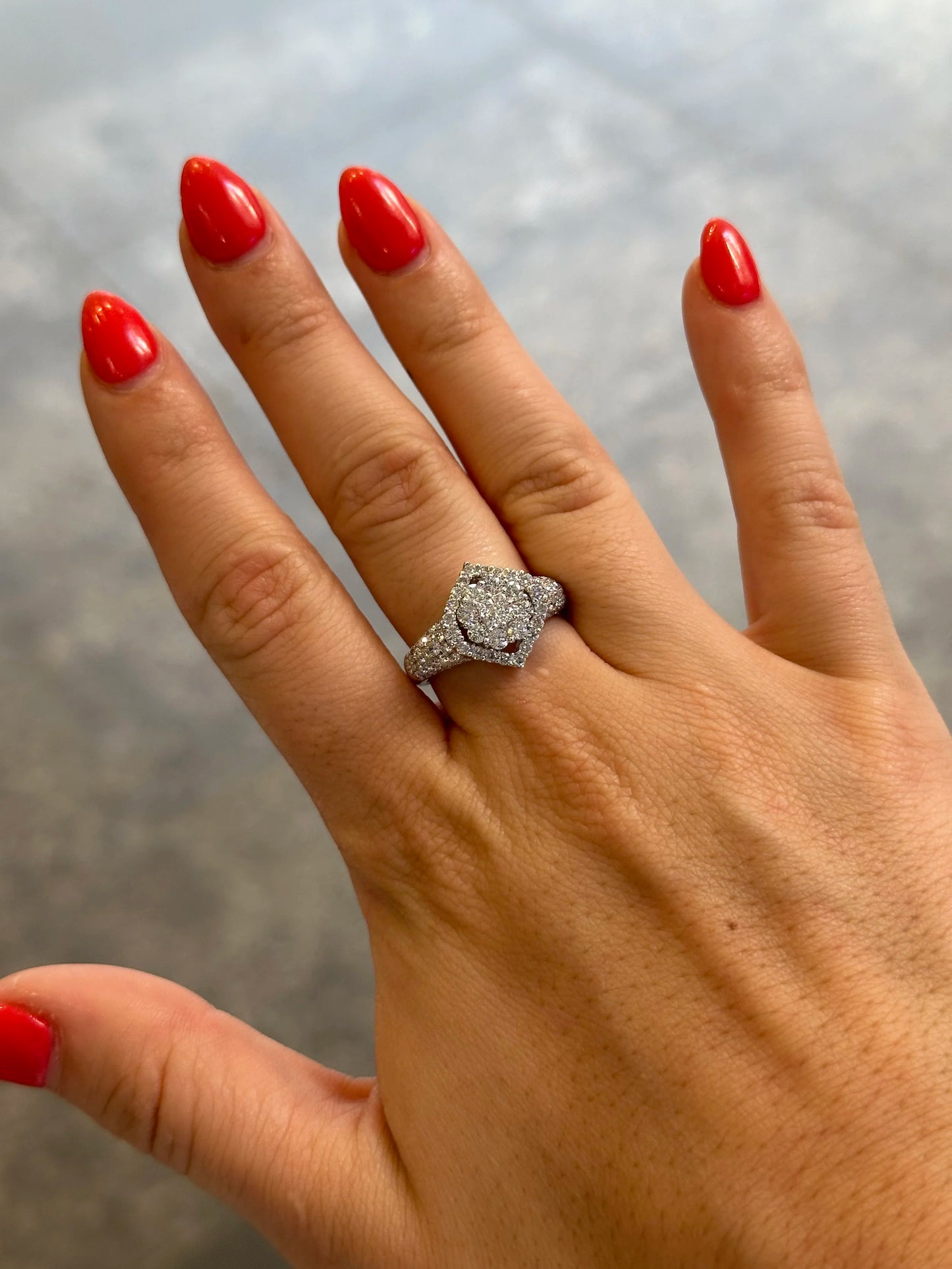 Ladies Round Cluster Center Diamond Ring