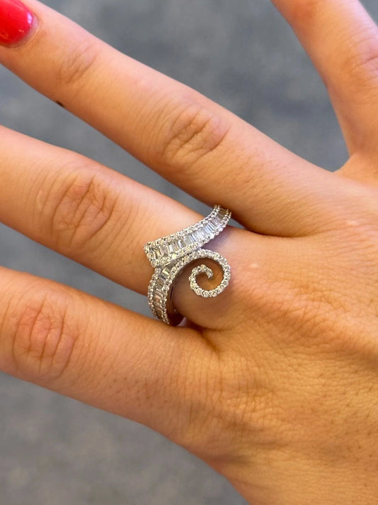 Ladies Baguette and Twisting Round Diamond Ring