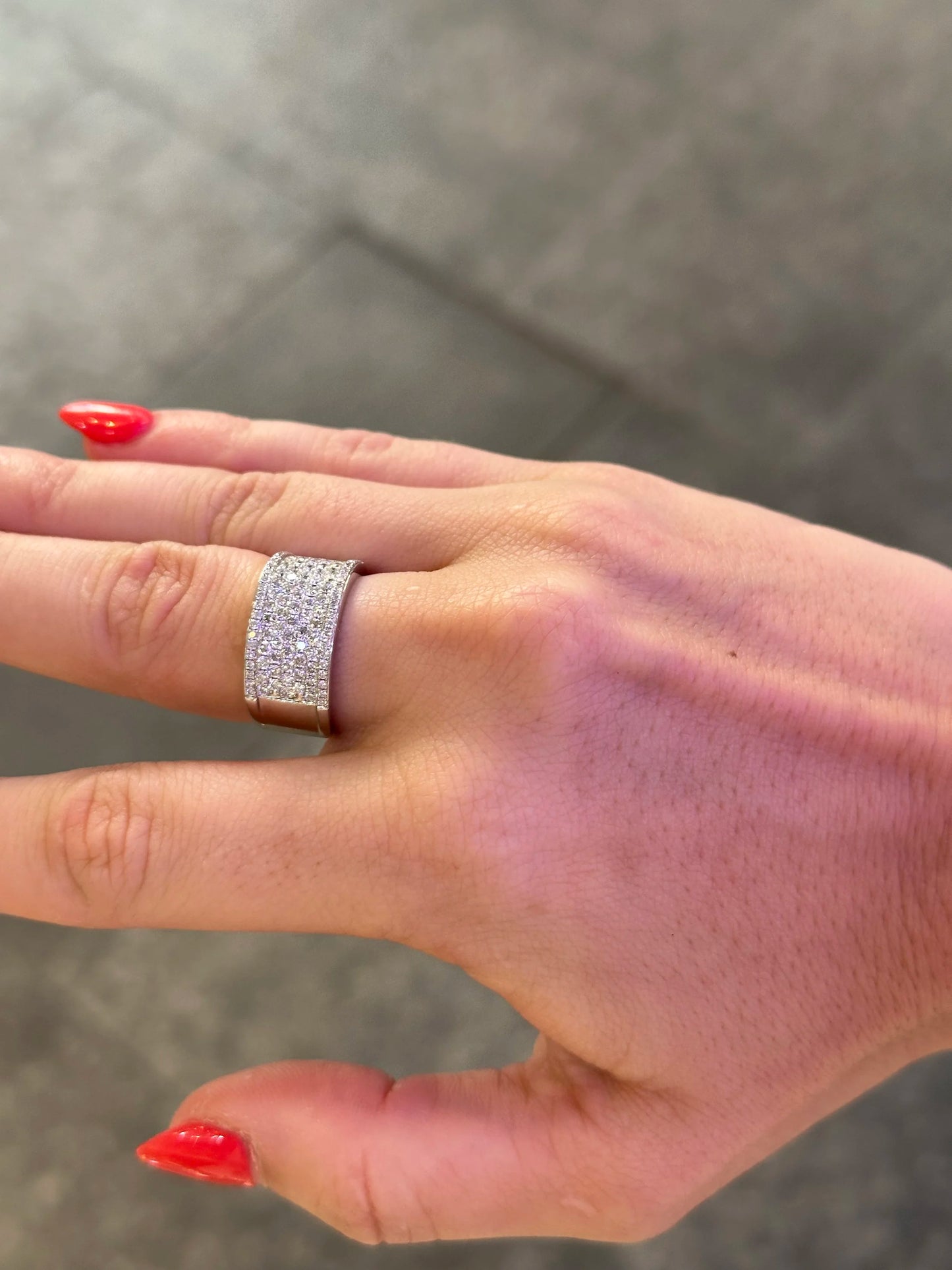 Ladies Pave Set Round Diamond Ring