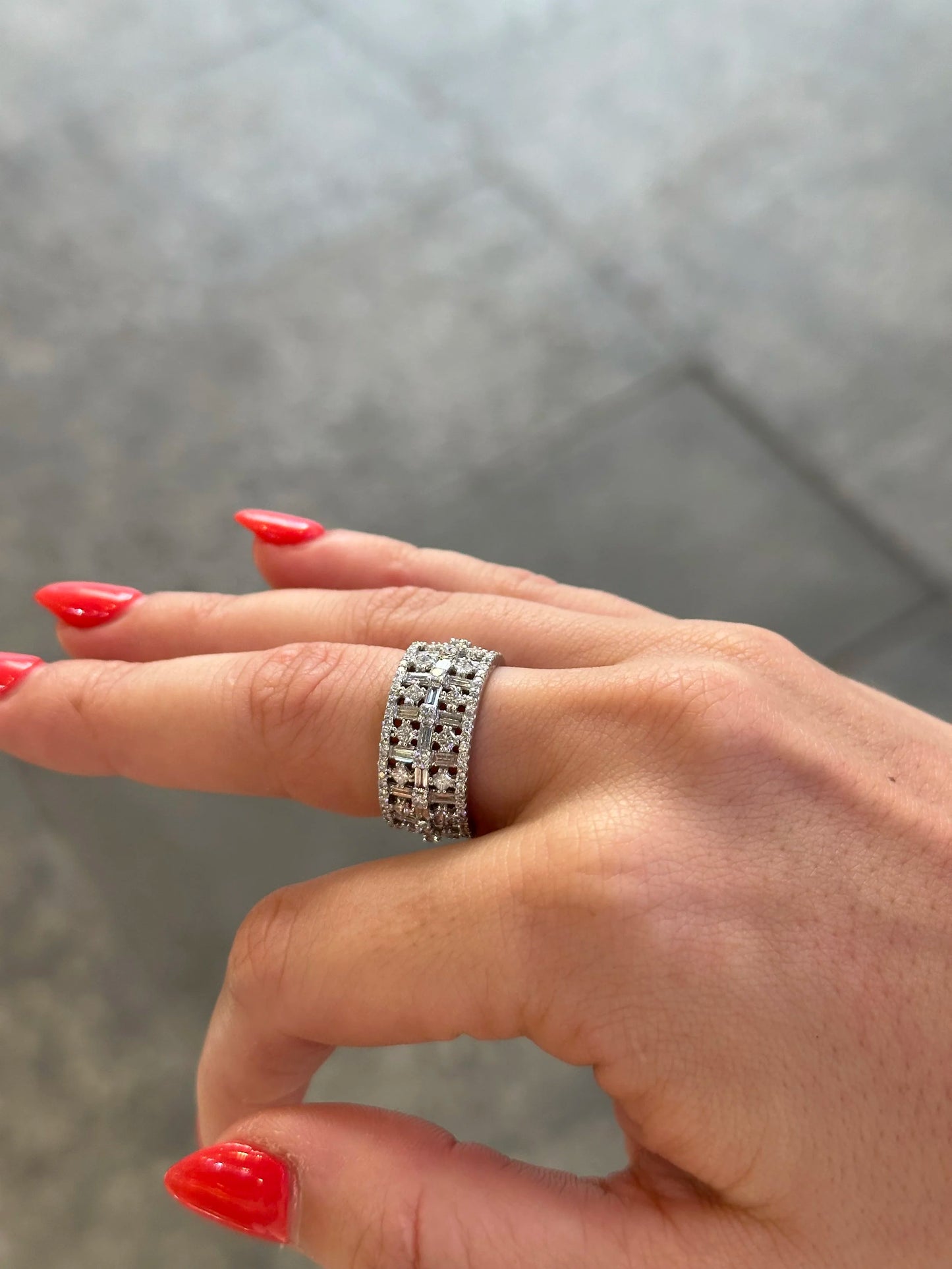 Ladies Alternating Round, Princess, Baguette Diamond Eternity Band