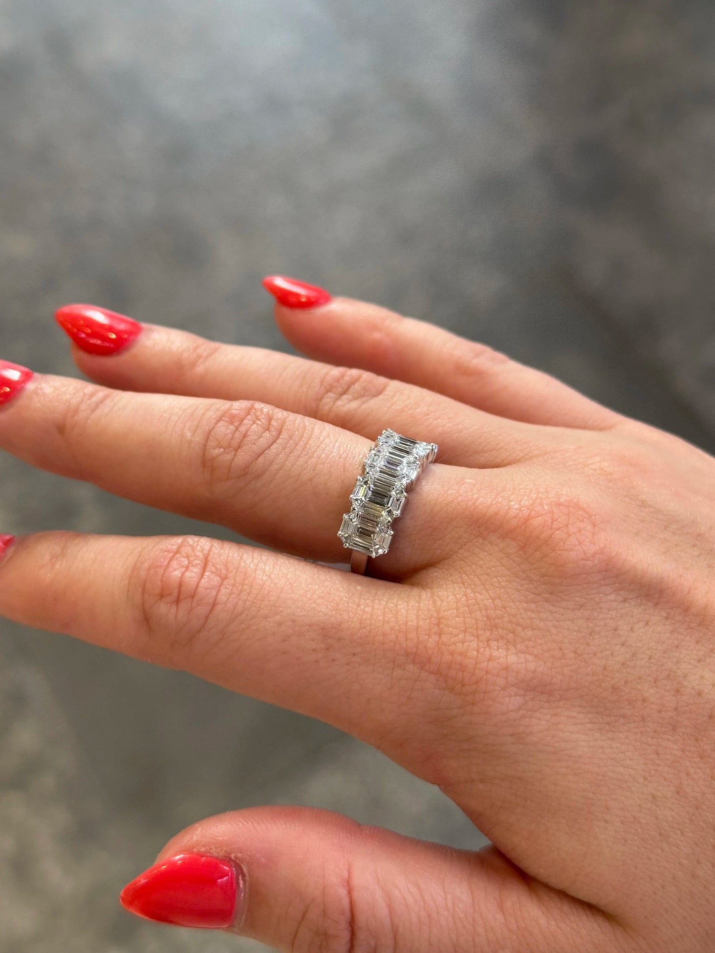 Ladies Five Piece Emerald Cluster Diamond Ring