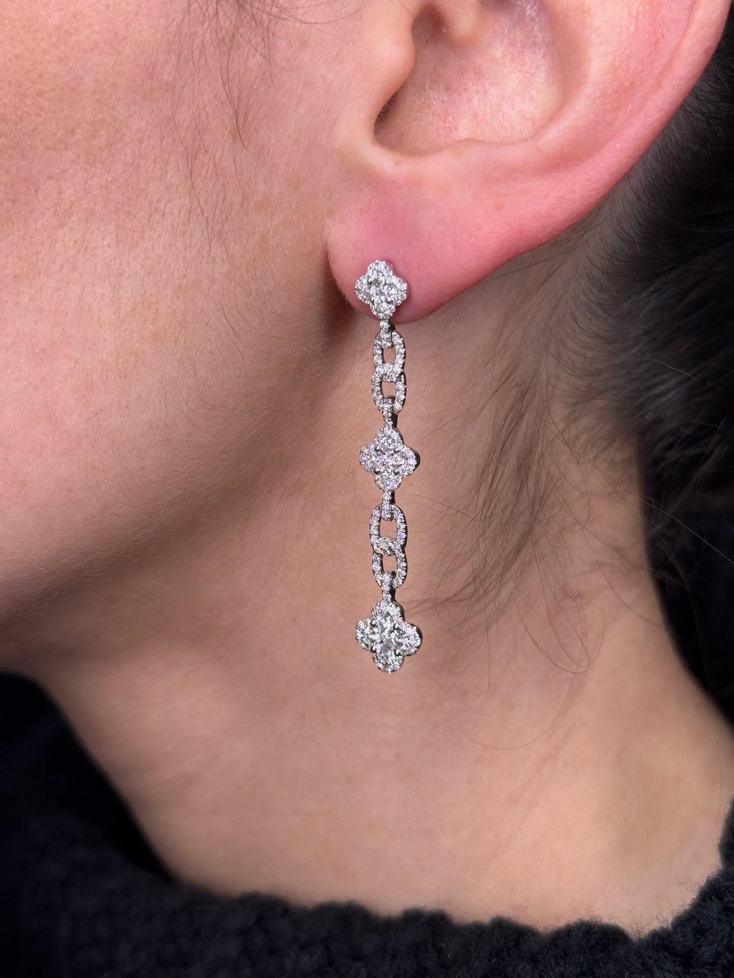 Ladies Clover and Link Dangling Earrings