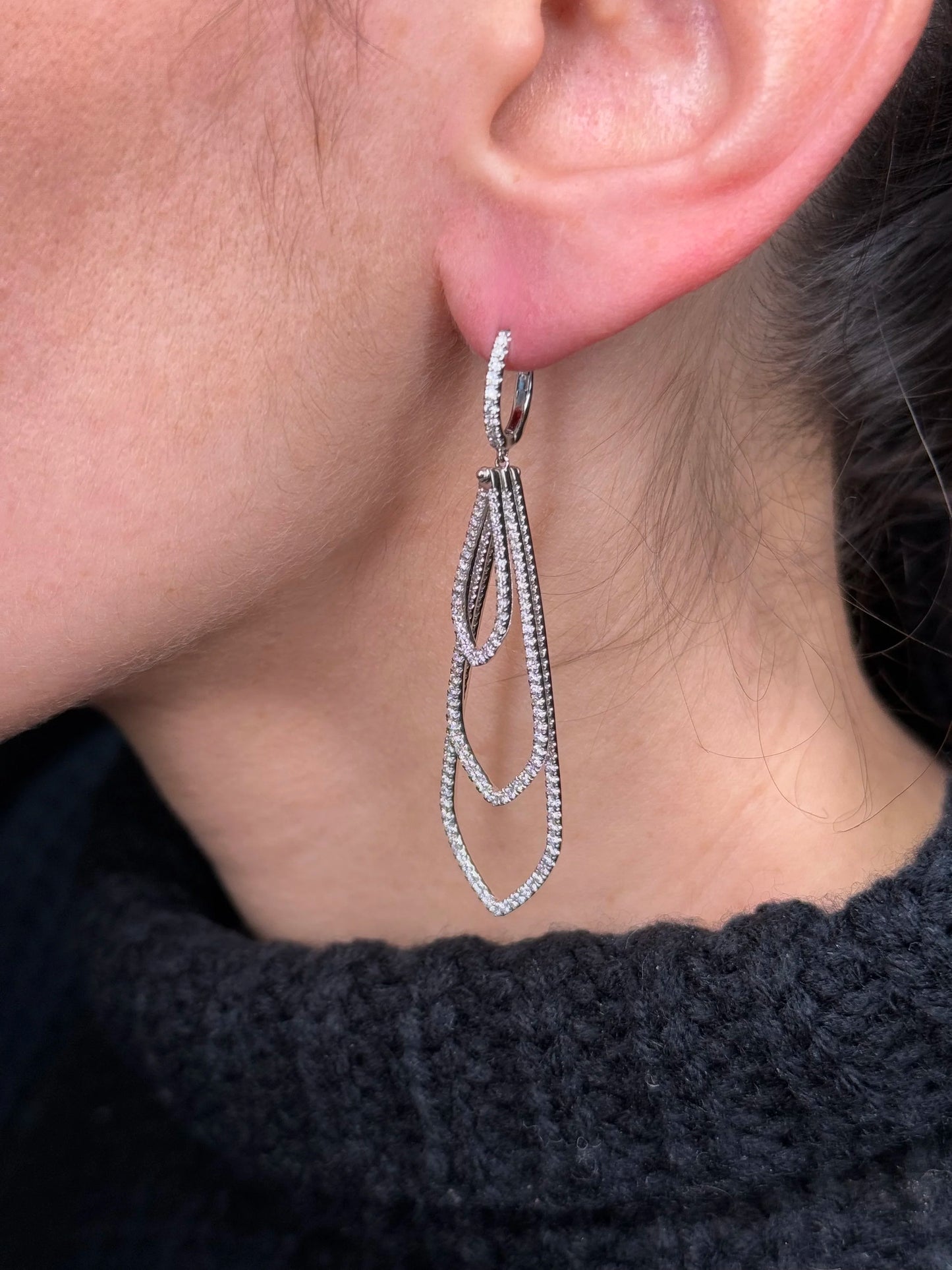 Ladies Dangle Overlapping and Ascending Diamond Earrings