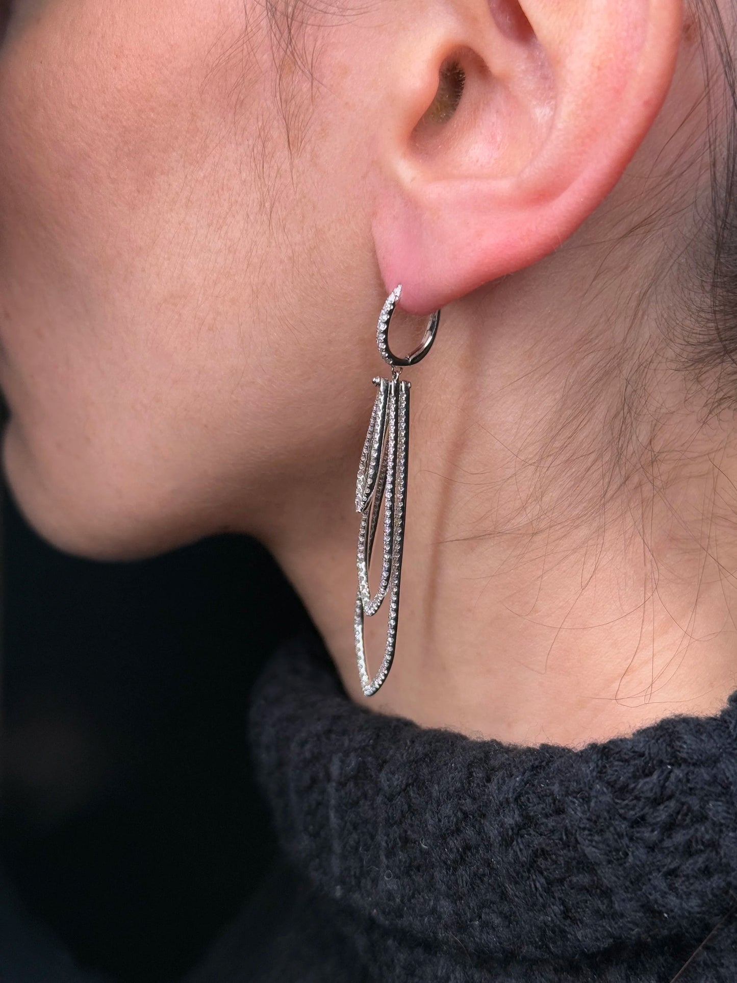 Ladies Dangle Overlapping and Ascending Diamond Earrings