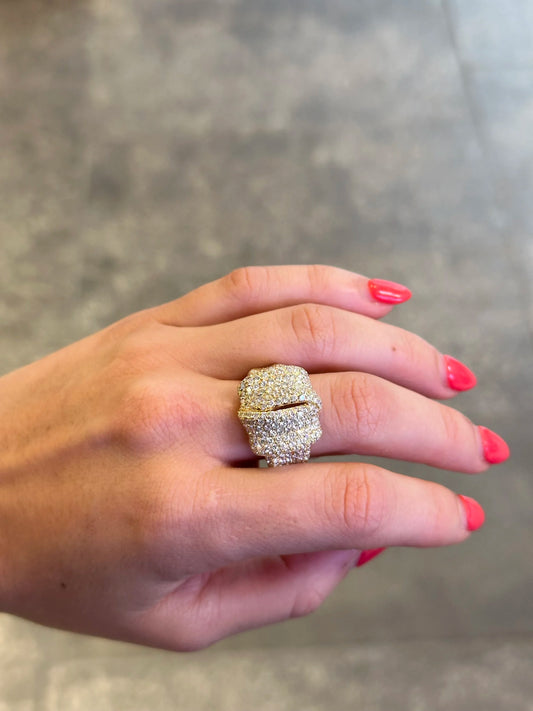 Ladies Pave Set Round Diamond Ring