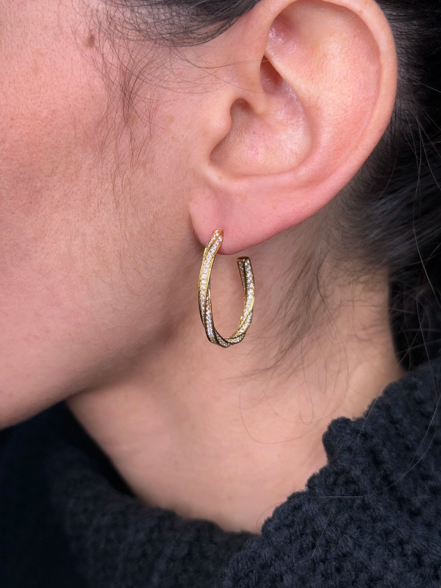 Ladies Oval Shaped Twist Design Hoops