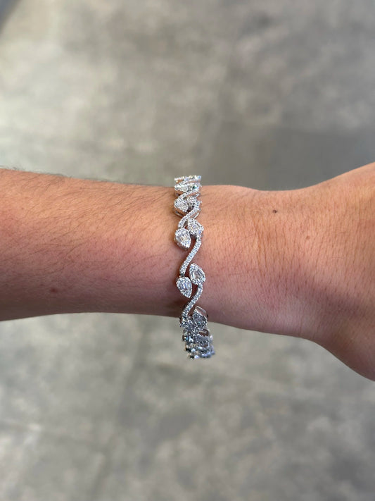 Ladies Round and Baguette Diamond Bracelet